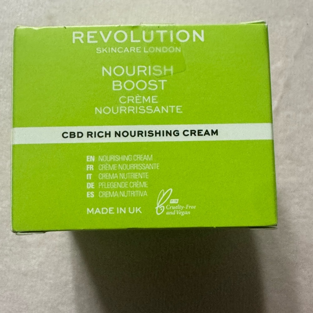 Revolution Vegan & Cruelty-Free Hydrating Face Cream – 50ml - Picture 3 of 6